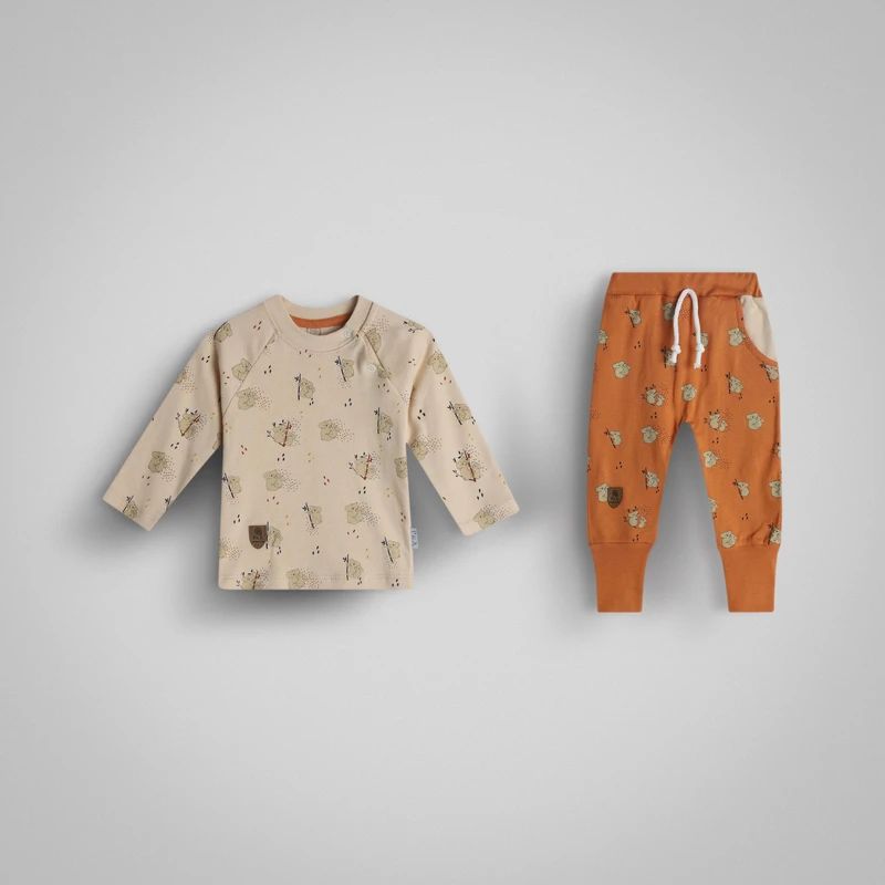 ست بلوز آستین بلند و شلوار راحتی نوزادی پی اند ای مدل کوآلا