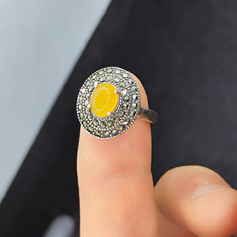 انگشتر نقره زنانه مدل سنگ شرف الشمس طرح سیاه قلم کد 76 انگشتر نقره زنانه مدل سنگ شرف الشمس طرح سیاه قلم کد 76