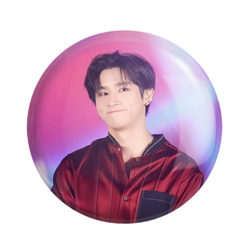 مگنت خندالو مدل آی ام گروه مانستا اکس MONSTA X  کد 21123