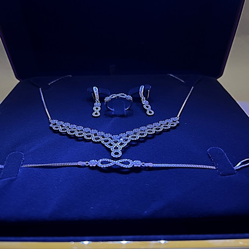 جعبه جواهر کد glsr-2258 مدل چراغدار