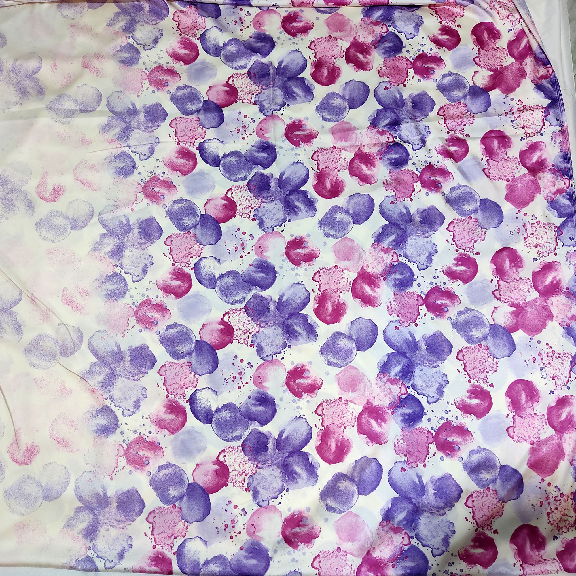 پارچه پرده سارای طرح پتینه لیونا