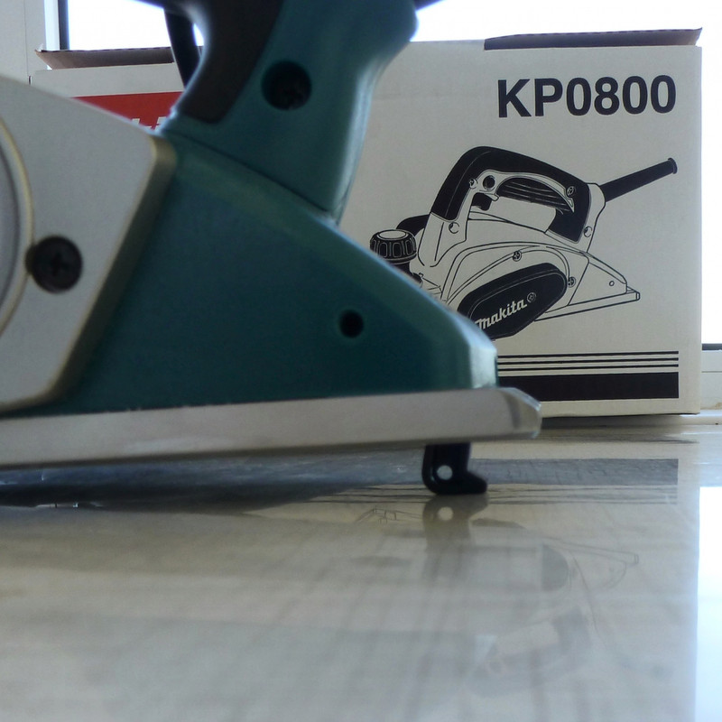 رنده برقی ماکیتا مدل KP0800