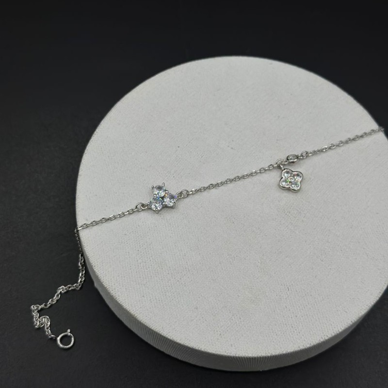 پابند نقره زنانه مدل ZF-FLOWER