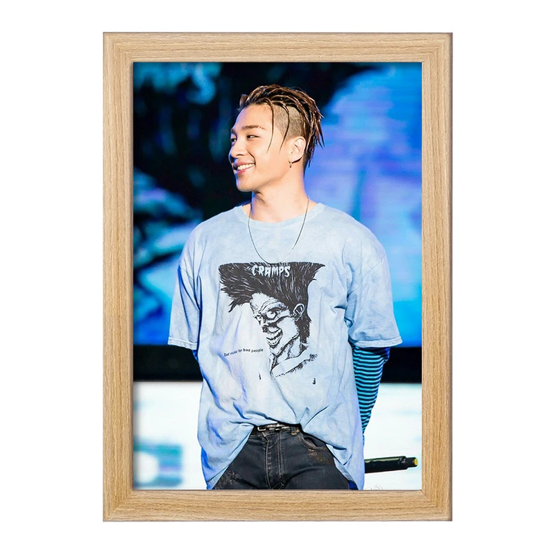 تابلو خندالو مدل ته یانگ گروه بیگ بنگ BIGBANG  کد 12560