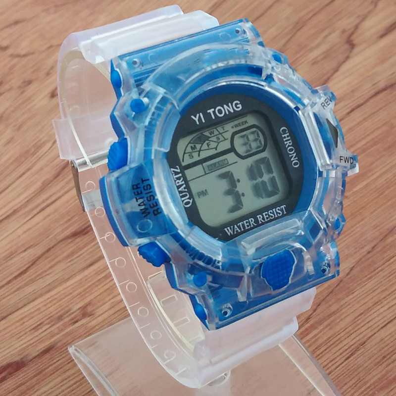 ساعت مچی دیجیتال پسرانه مدل YI TONG کد 37 ساعت مچی دیجیتال پسرانه مدل YI TONG کد 37