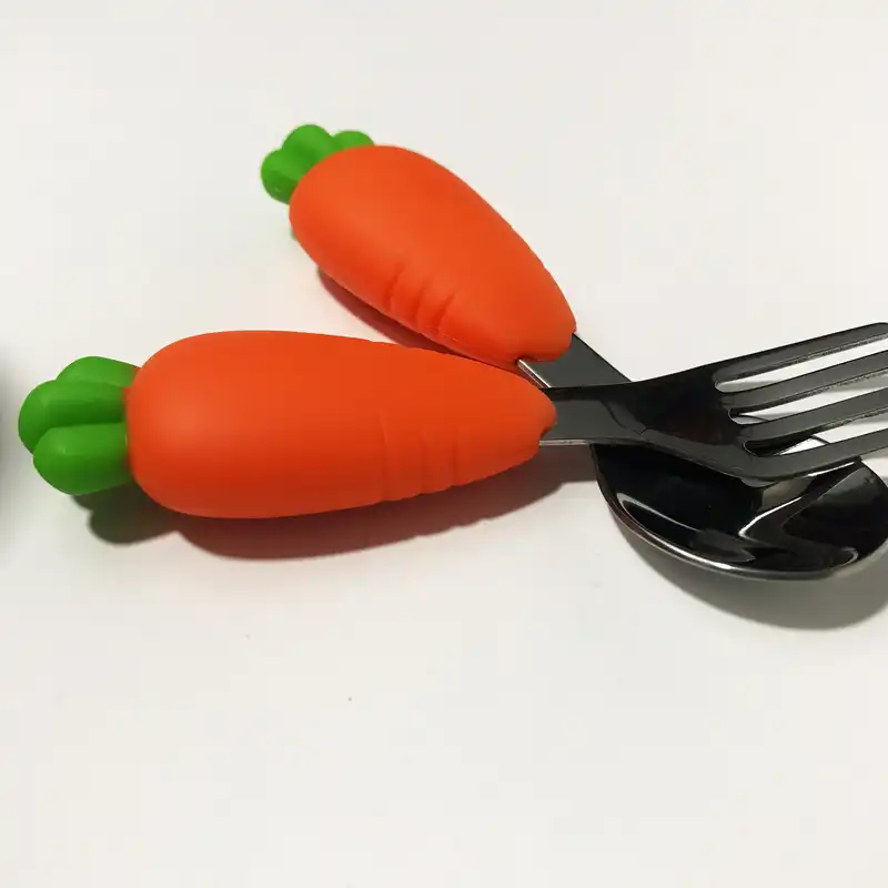 قاشق و چنگال کودک طرح هویج مجموعه 2 عددی