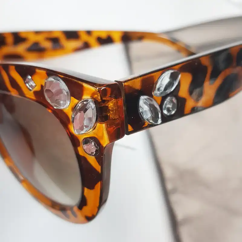 عینک آفتابی زنانه نکست مدل 934-643