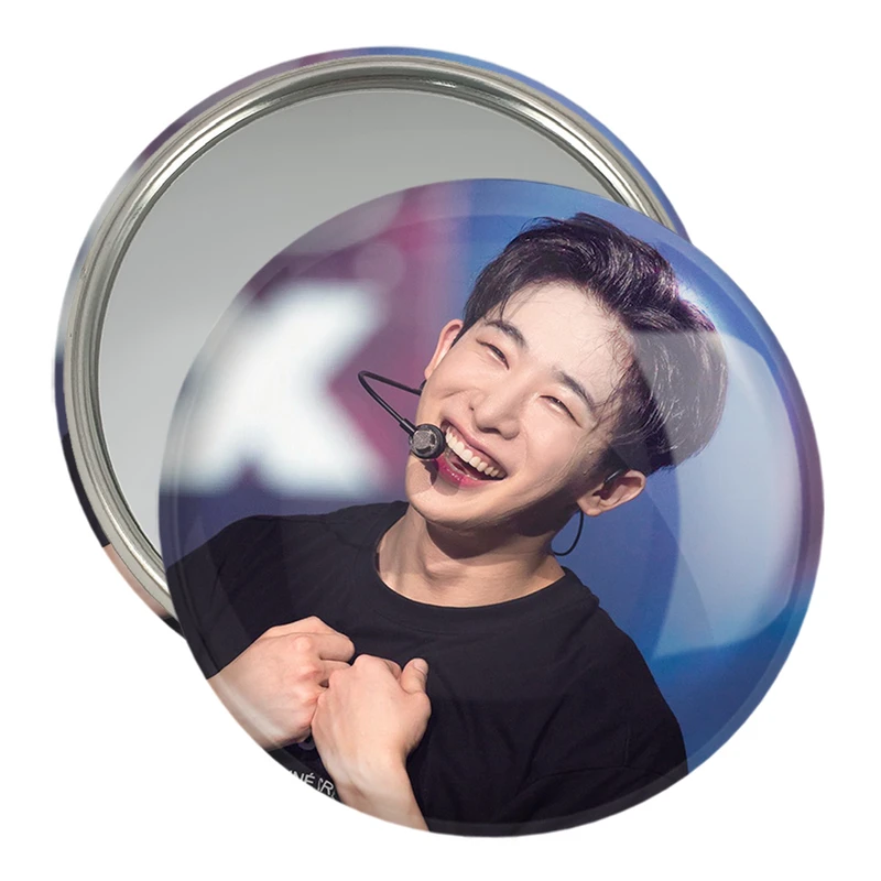 آینه جیبی خندالو مدل ونهو گروه مانستا اکس Monsta X  کد 21194