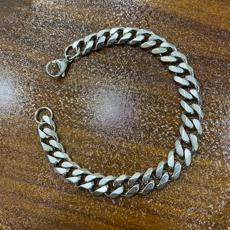 دستبند مردانه مدل B1000