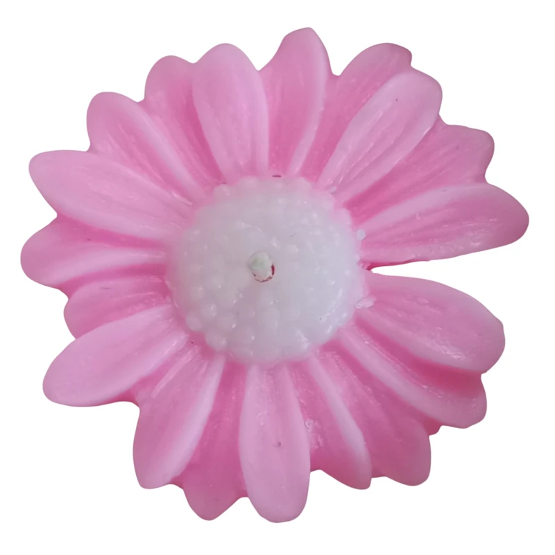 شمع دست ساز بدون بو مدل گل بابونه زمان اتمام ۳ ساعت