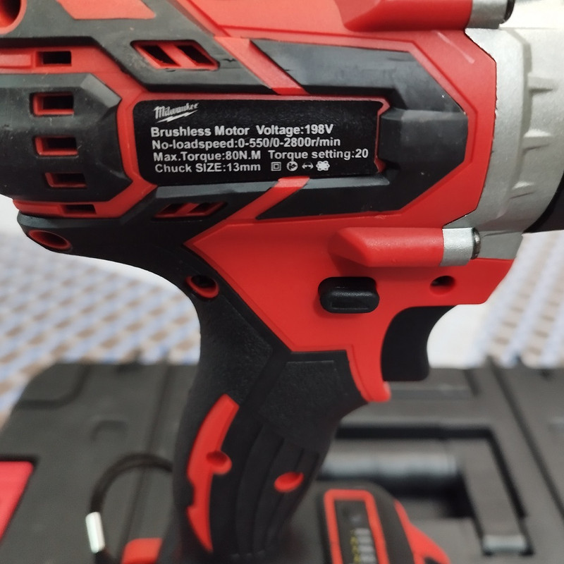 دریل پیچ گوشتی و مینی فرز شارژی میلواکی مدل M18- 198 مجموعه 2 عددی