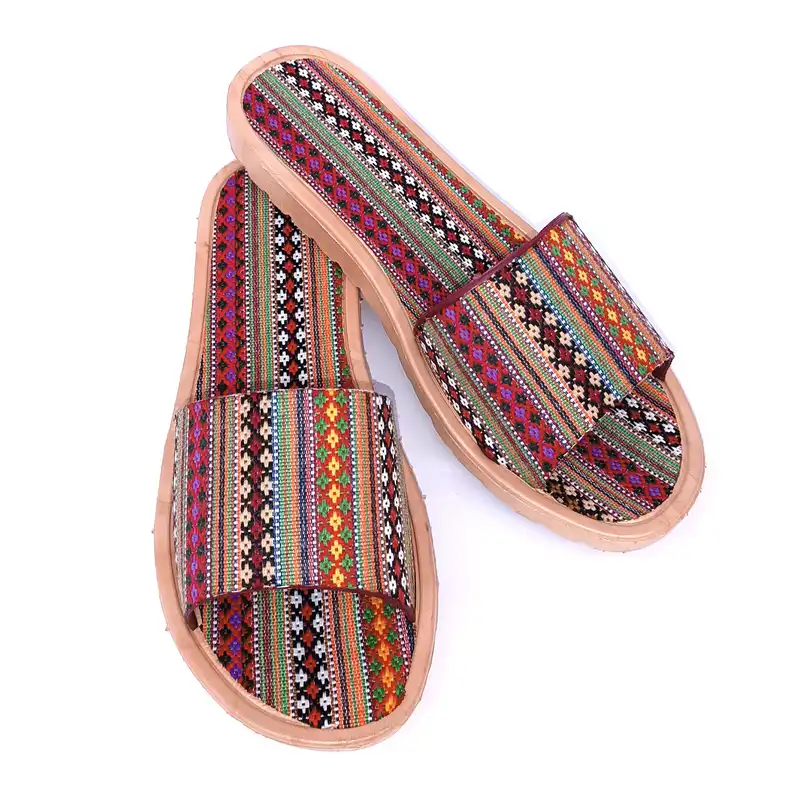 دمپایی زنانه باتو مدل جاجیم K