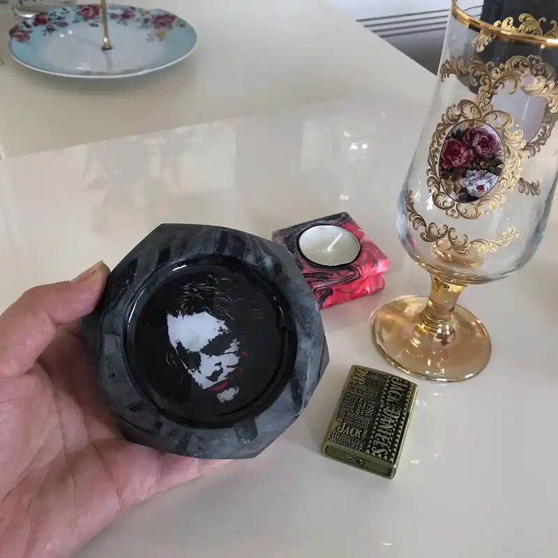 زیرسیگاری مدل جوکر کد J1