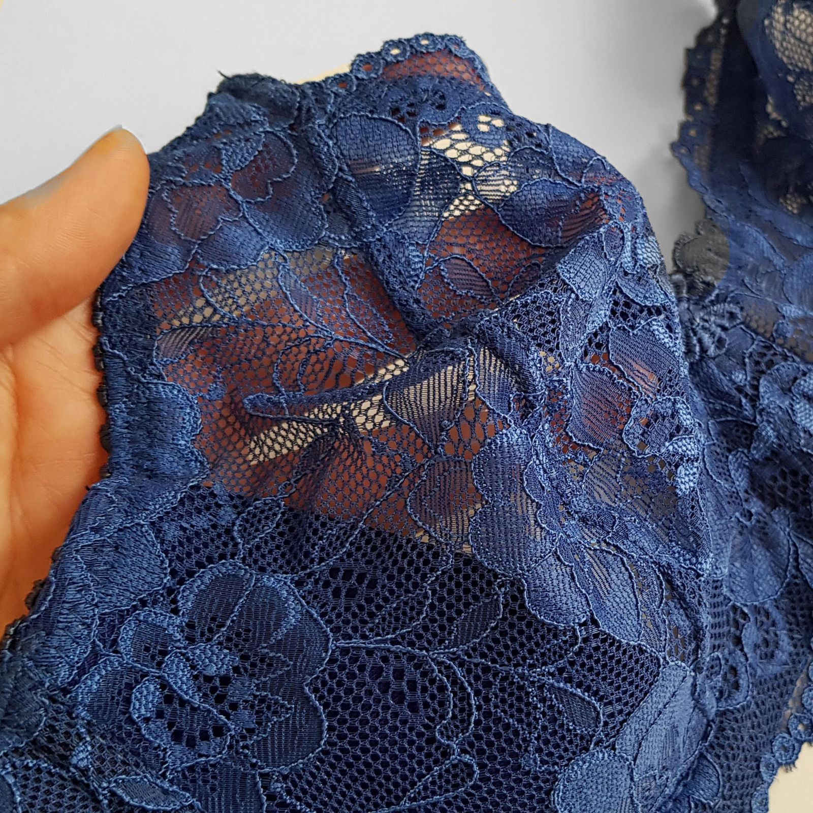 سوتین زنانه پانیذ مدل فنردار گیپوری کد 66336-new -  - 4