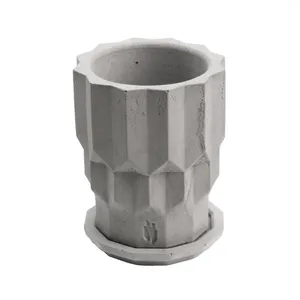 گلدان بتنی تیآکس مدل حافظ به همراه زیرگلدانی