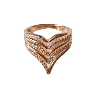 انگشتر زنانه ژوپینگ مدل مثلث نگین دار