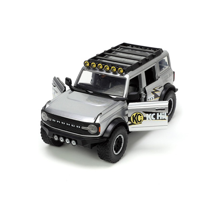 ماکت ماشین جادا مدل Ford Bronco 2021 "KC HiLiTES" with Extra Wheels