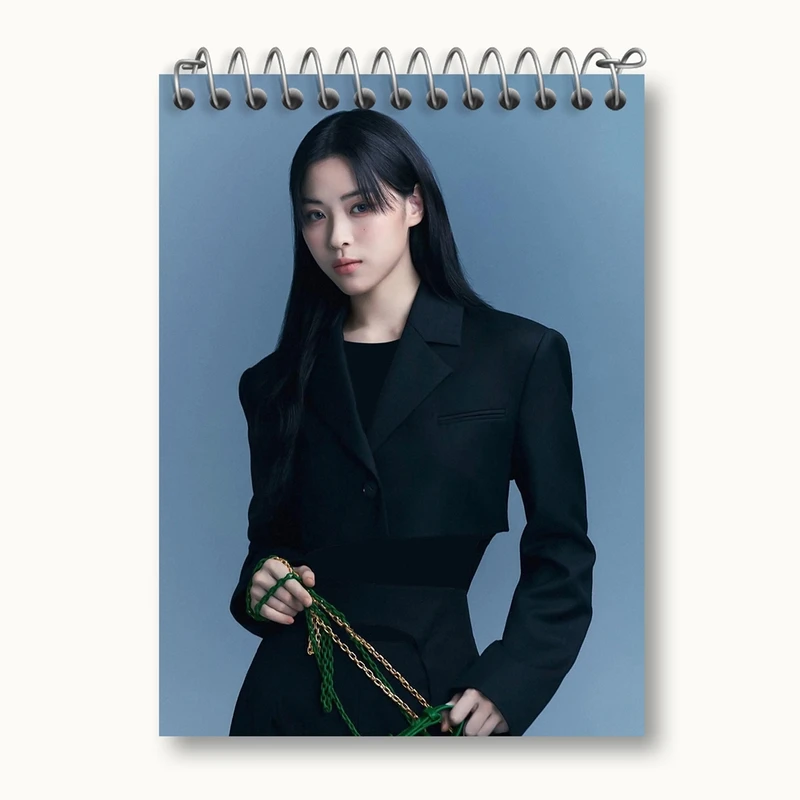 دفتر یادداشت 50 برگ خندالو مدل ریوجین گروه ایتزی ITZY کد 20179