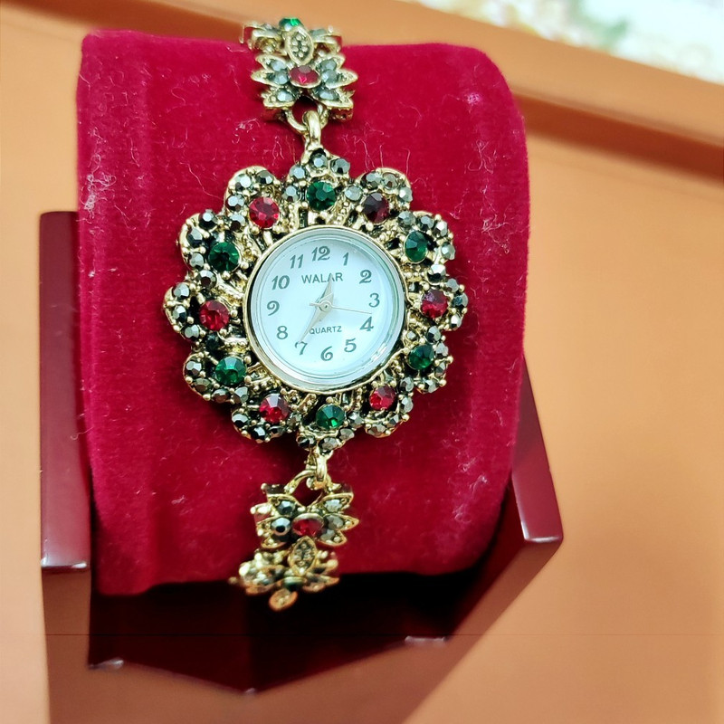 ساعت مچی عقربه ای دخترانه والار مدل W9