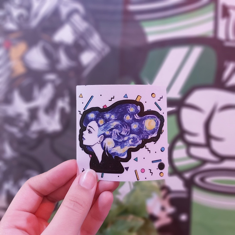 استیکر لپ تاپ طرح دختر کد 0018