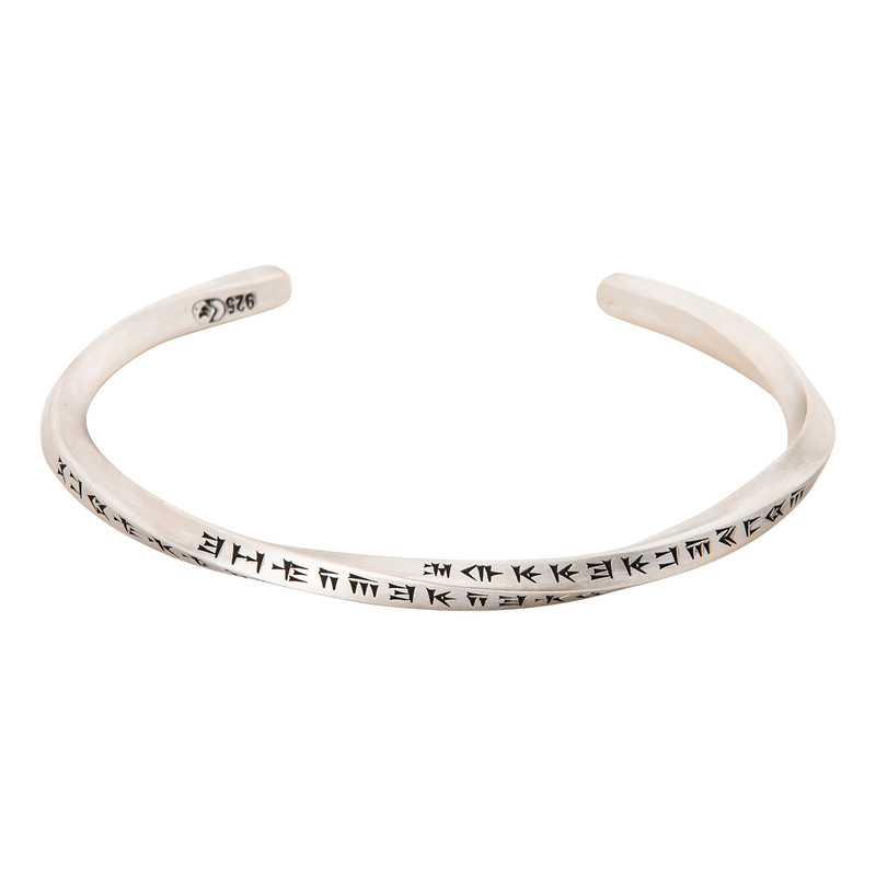 دستنبد نقره مردانه مهیار جولری مدل بنگل کد 05 دستنبد نقره مردانه مهیار جولری مدل بنگل کد 05