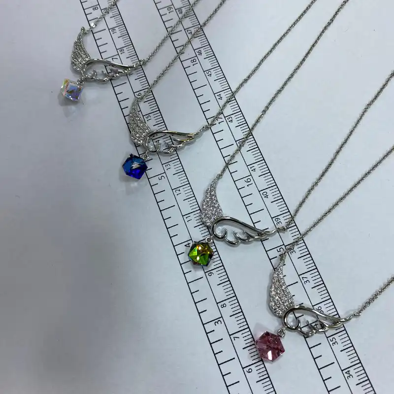 گردنبند زنانه سواروسکی مدل بال کد N3389