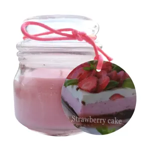 شمع معطر مدل Strawberry Cake 