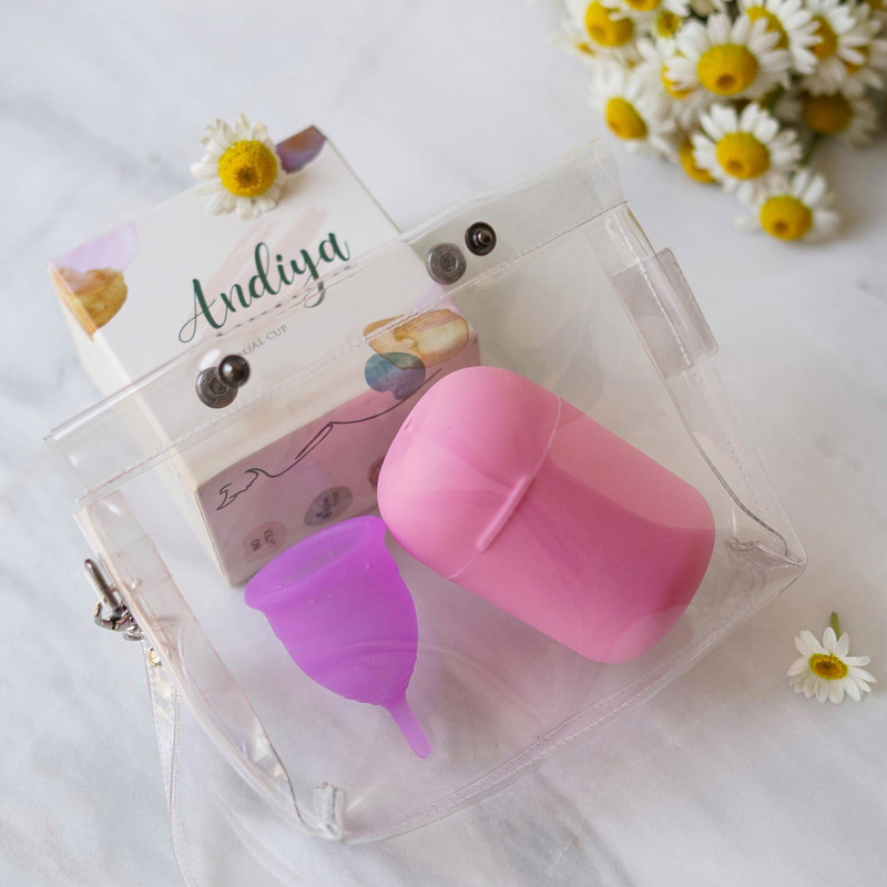 کاپ قاعدگی آندیا مدل 002 سایز متوسط به همراه لیوان کاپ قاعدگی آندیا مدل Alpha