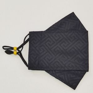 ماسک پارچه ای مدل 2225