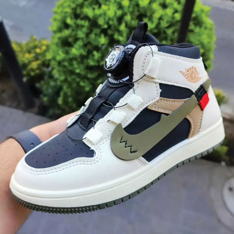 کفش مخصوص پیاده روی مدل NiQ-J1ZipQ-GreeQ-102024