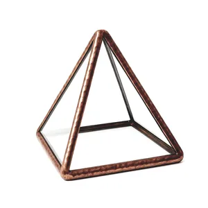 استند جواهرات مدل  تیفانی طرح هرم 