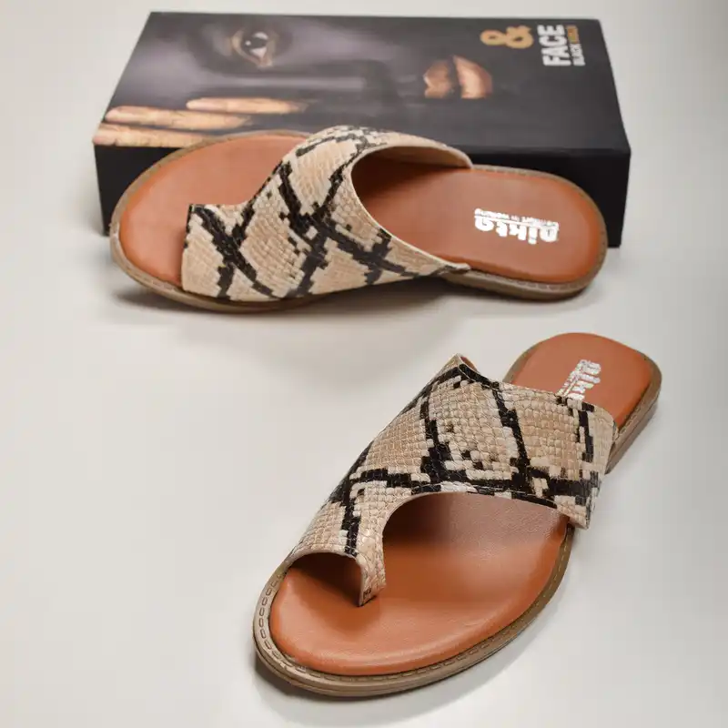 دمپایی لاانگشتی زنانه نیکتا مدل CR.2807