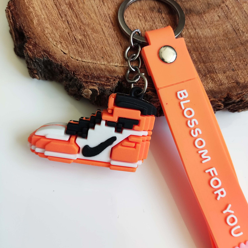 جاکلیدی مدل سیلیکونی طرح کفش لگو ورزشی کد DB20 جاکلیدی مدل سیلیکونی طرح کفش لگو ورزشی کد DB20