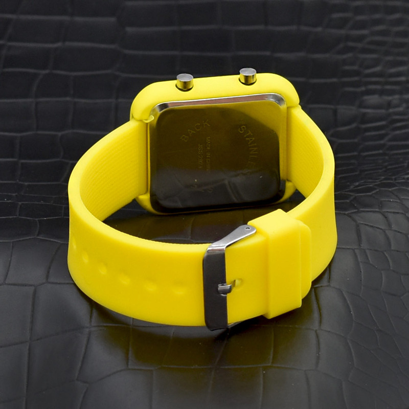 ساعت مچی دیجیتال مدل mo-108-za ساعت مچی دیجیتال مدل mo-108-za