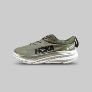 کفش پیاده روی مردانه هوکا مدل Challenger ATR 7 Gore-Tex 