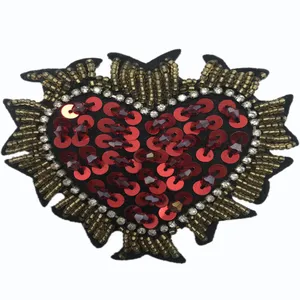 گل سینه دخترانه مدل قلبی کد s21