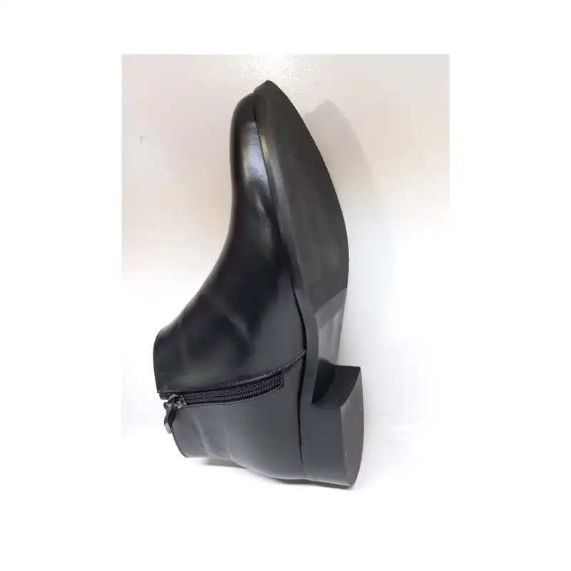 نیم بوت زنانه سرزمین چرم کد 145321 رنگ مشکی