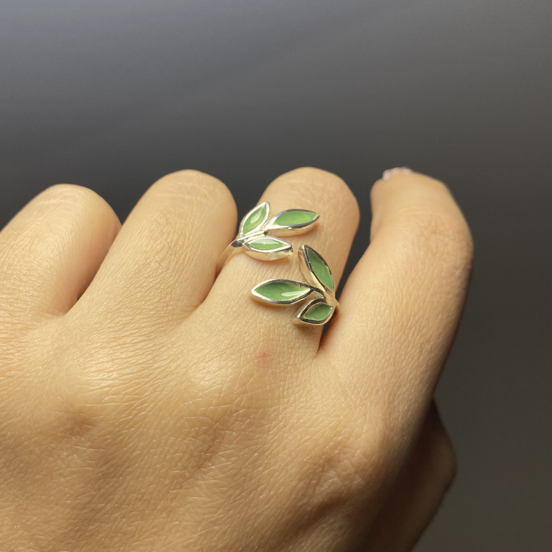 انگشتر نقره زنانه مدل جوانه و برگ ۰۱۸