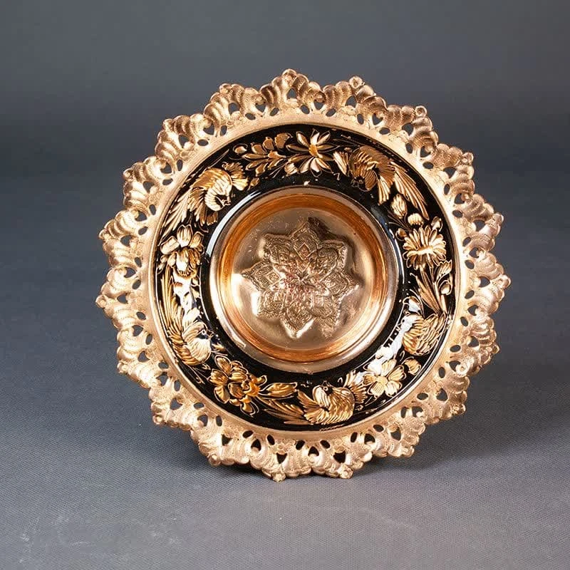 عکس شماره 6 : شیرینی خوری مسی طرح الماس تراش مدل l04