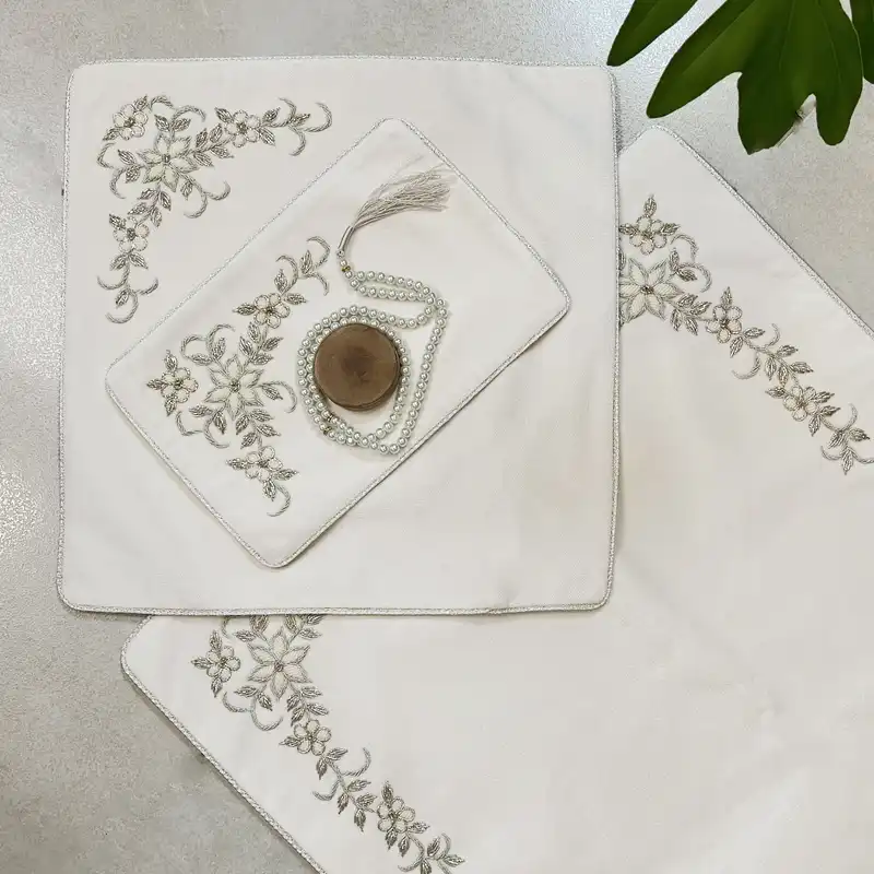 سجاده و جانماز سرمه دوزی صفاهوم مدل مخمل