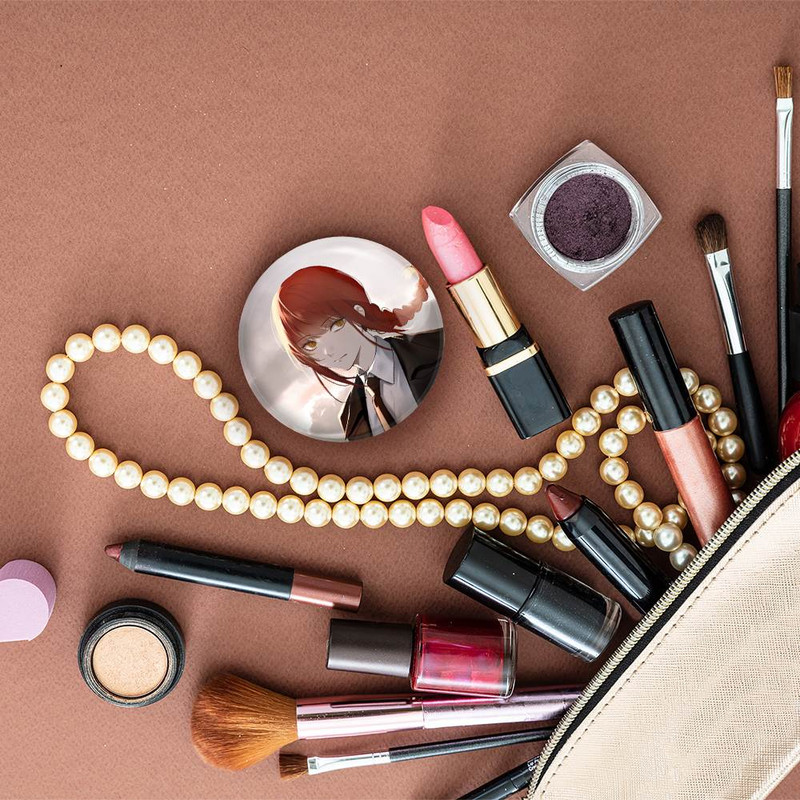 آینه جیبی خندالو مدل ماکیما انیمه مرد اره ای Chainsaw Man  کد 22302