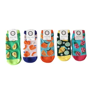 جوراب دخترانه مدل ميوه هاي رنگارنگ کد 1345 مجموعه 5 عددي