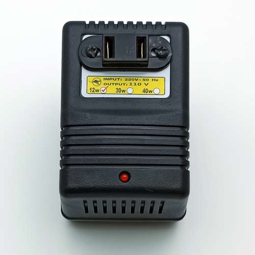 ترانس تبدیل ۲۲۰ به ۱۱۰ نیوترانس مدل NT-110-12W