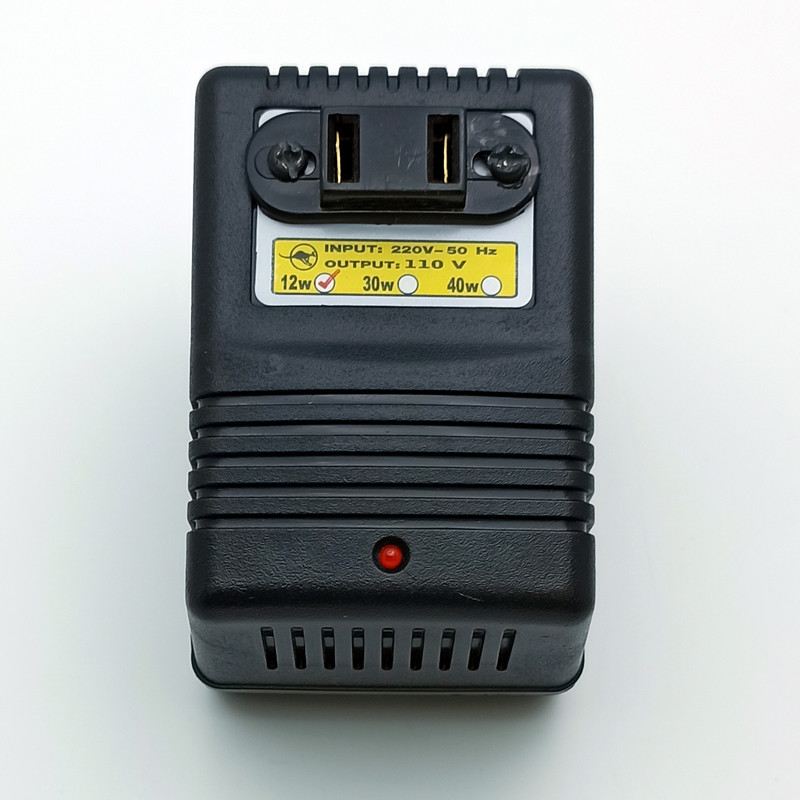 ترانس تبدیل ۲۲۰ به ۱۱۰ نیوترانس مدل NT-110-12W