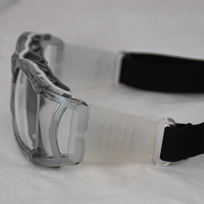 عکس شماره 2 : عینک ورزشی مدل free 22 مناسب برای بسکتبال