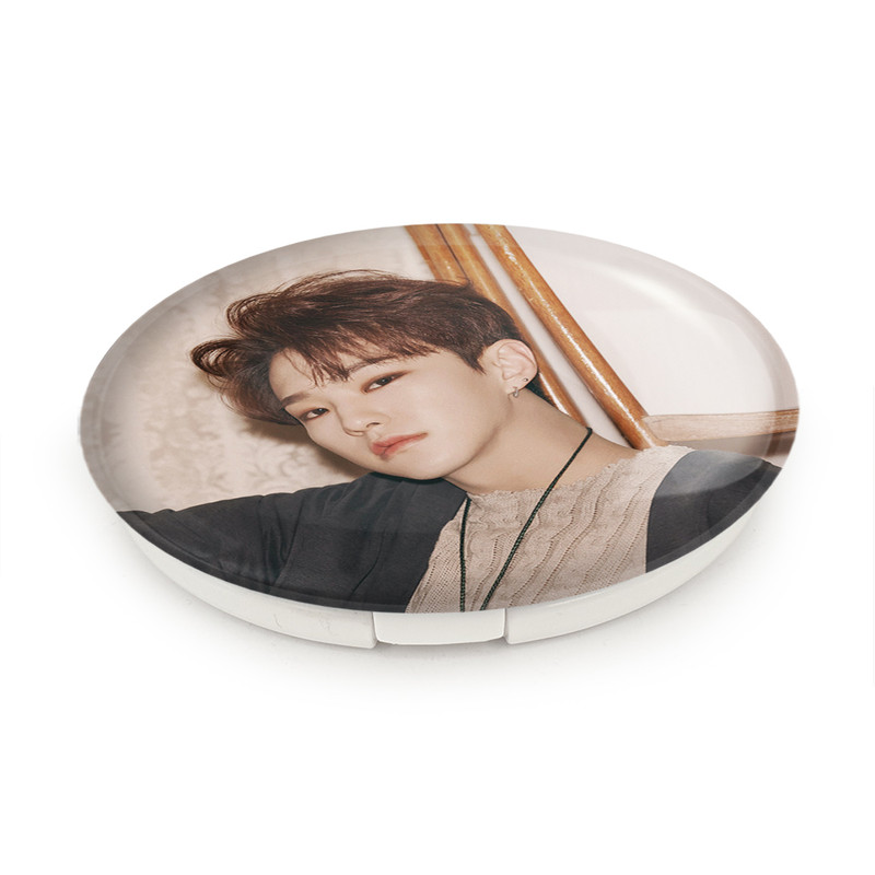 آینه جیبی خندالو طرح هوشی گروه سونتین Seventeen مدل تاشو کد 21531