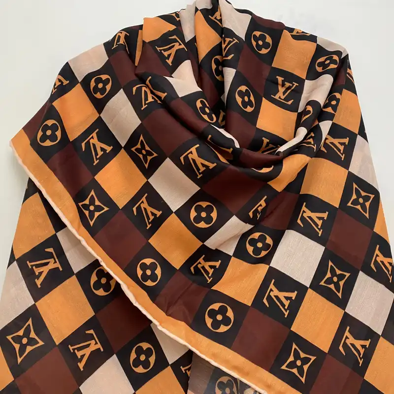 روسری زنانه مدل نخی چهارفصل قواره بزرگ کد 1311