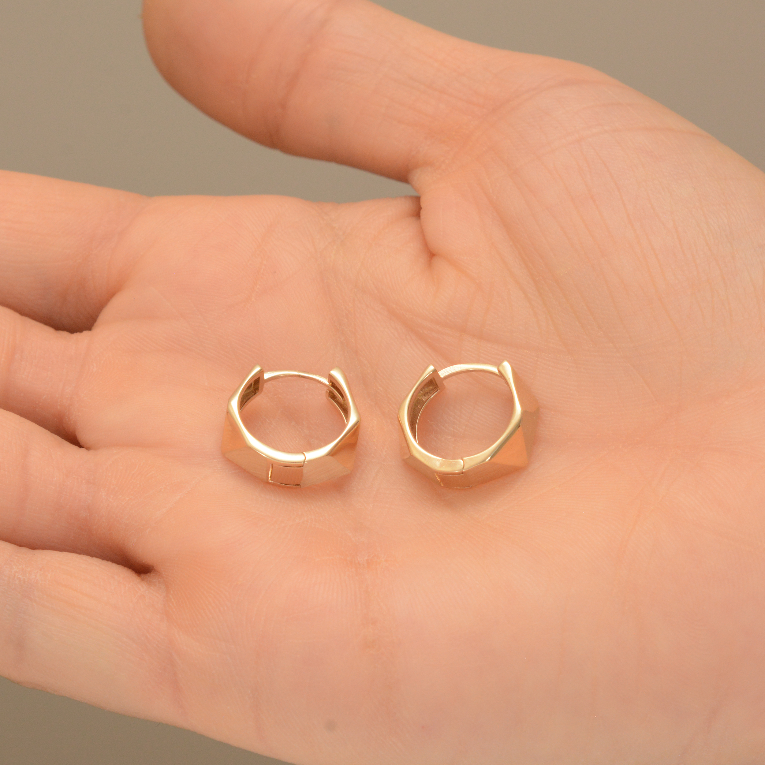 گوشواره طلا 18 عیار زنانه طلای مستجابی کد 10