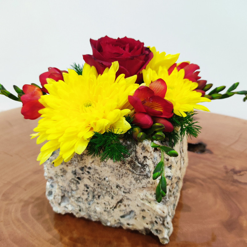 گلدان مدل 02 تراورتن گلدان مدل 02 تراورتن