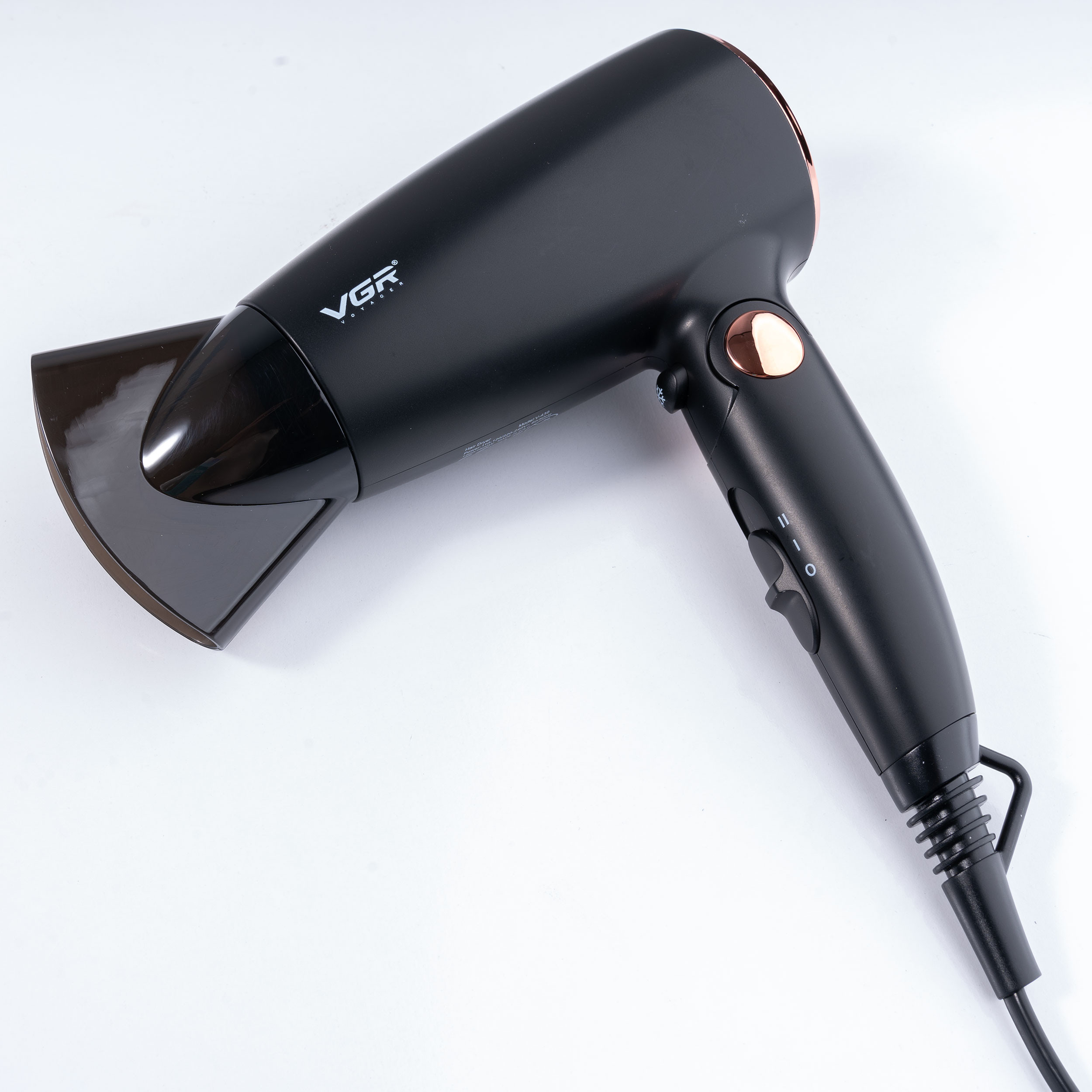 سشوار مسافرتی وی جی ار مدل V-439 سشوار مسافرتی وی جی ار مدل V-439